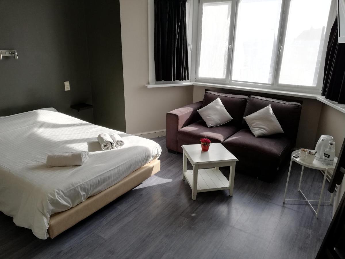 Logies Het Maantje Hotel De Panne Bagian luar foto