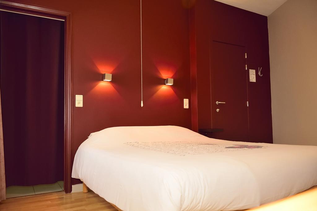 Logies Het Maantje Hotel De Panne Ruang foto