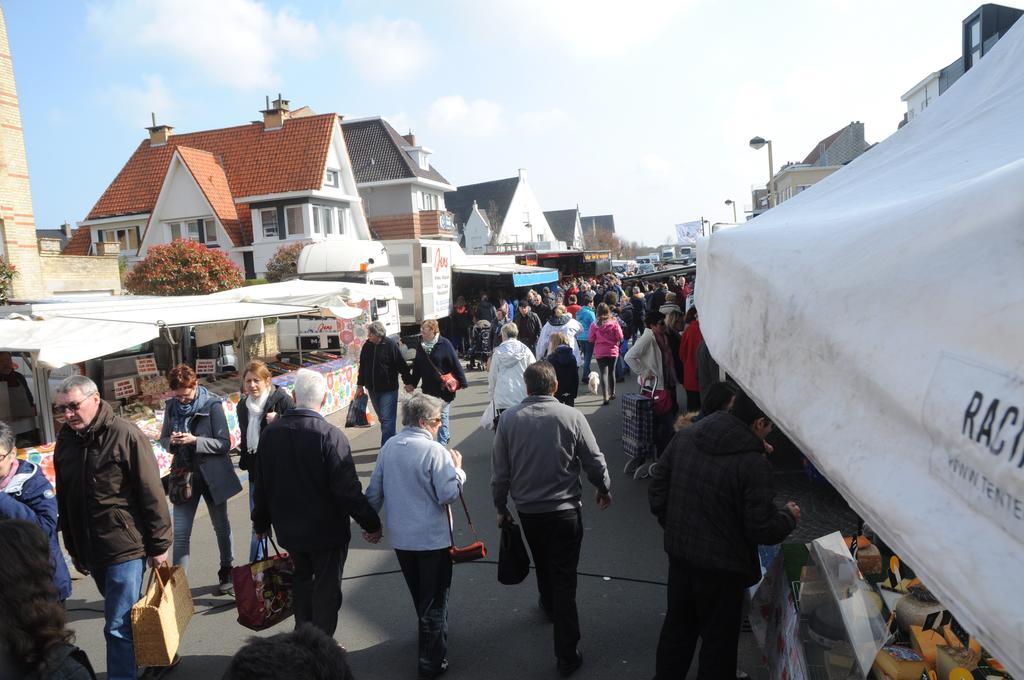 Logies Het Maantje Hotel De Panne Bagian luar foto