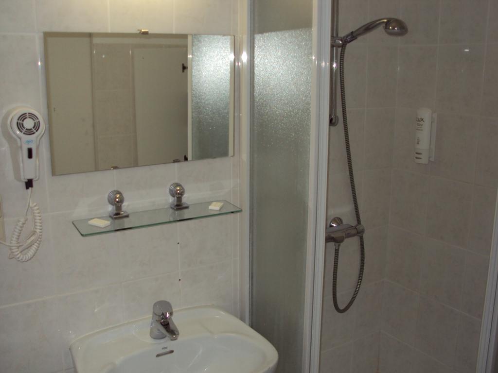 Logies Het Maantje Hotel De Panne Bagian luar foto